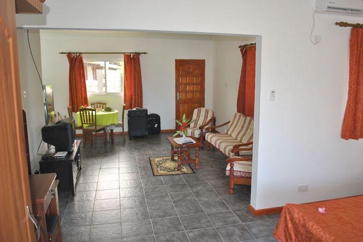 בו ואלון Rowsvilla Guest House מראה חיצוני תמונה